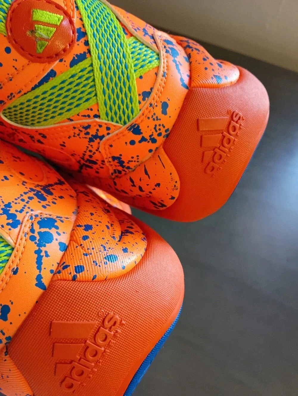 didas All-Star Crazy 8 Orange/Neon/Blue Mens Size 10